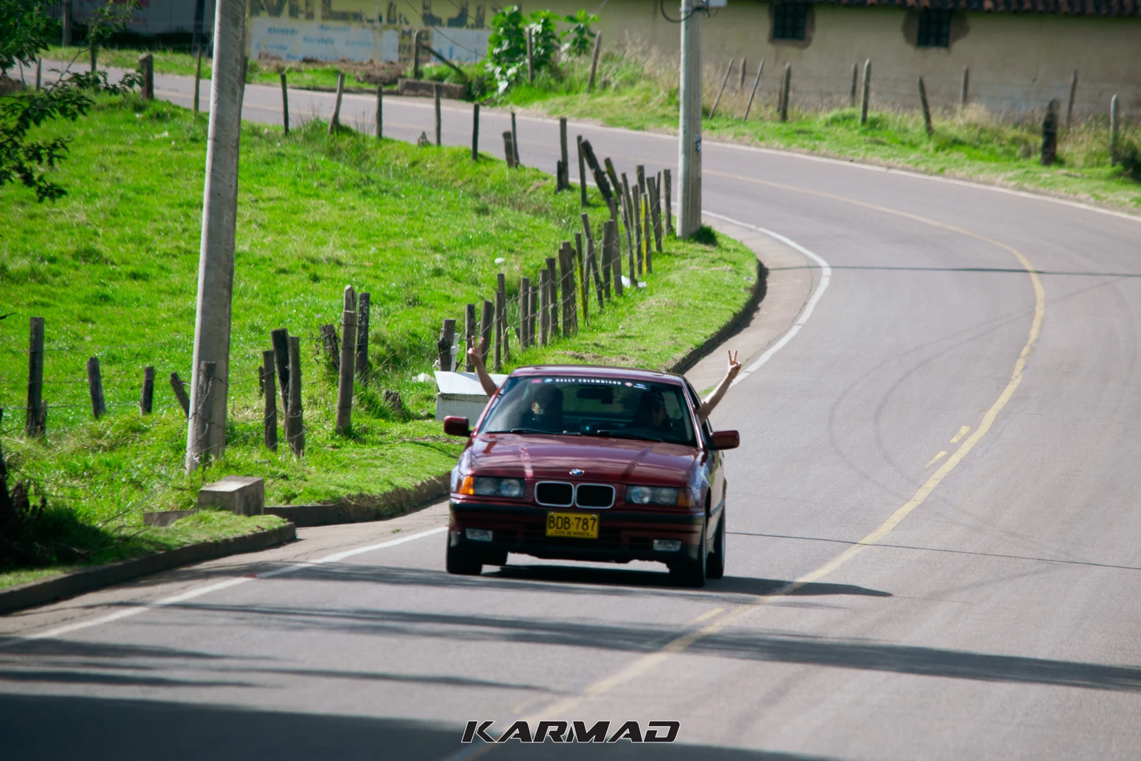 BMW E36 de García Brothers Racing en rally de regularidad
